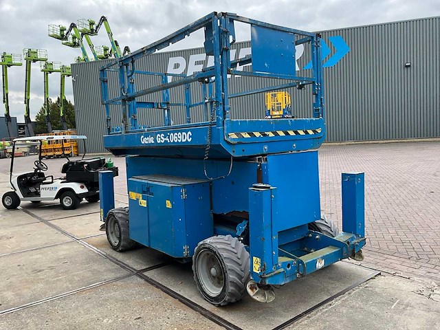 2014 genie gs-4069dc hoogwerker - afbeelding 30 van  32
