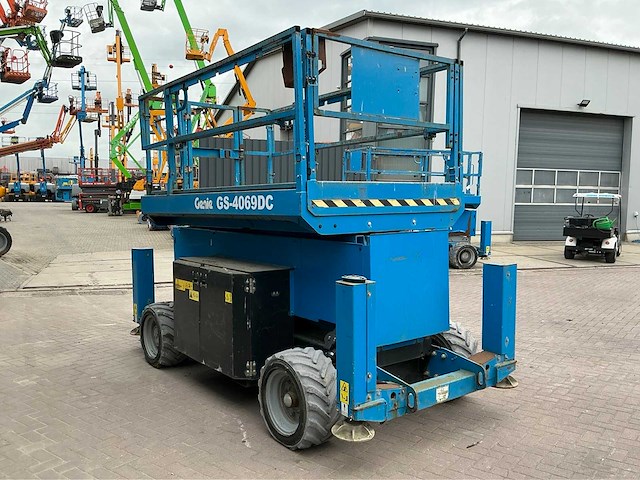 2014 genie gs-4069dc hoogwerker - afbeelding 31 van  32