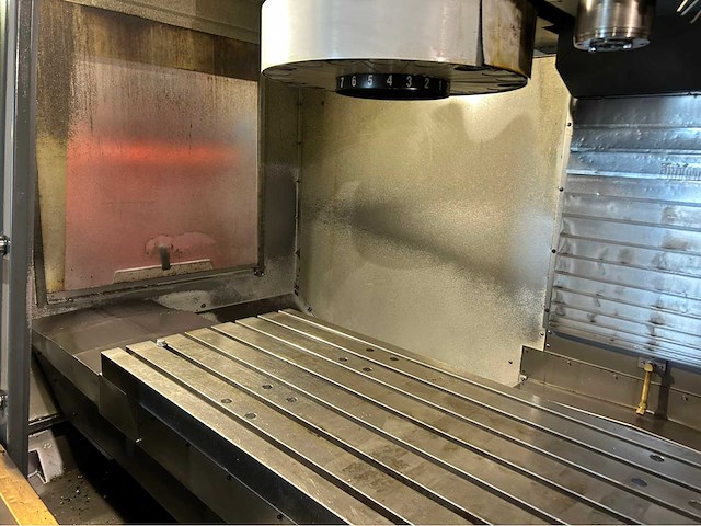 2014 haas vf-5 / 40xt cnc universele machinecentrum - afbeelding 14 van  16