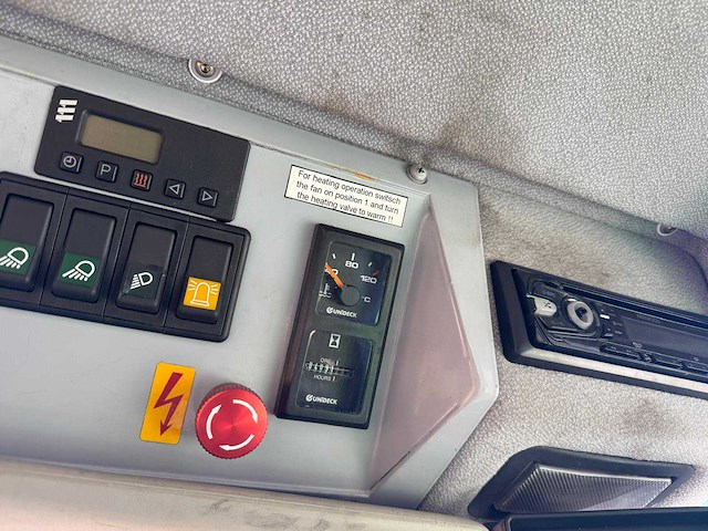 2014 hansa apz 531 mobiele graafmachine - afbeelding 2 van  9