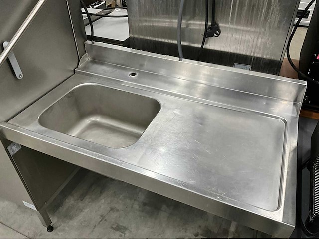 2014 hobart baraid 900-10n vaatwasmachine met aan en afvoertafel - afbeelding 7 van  10