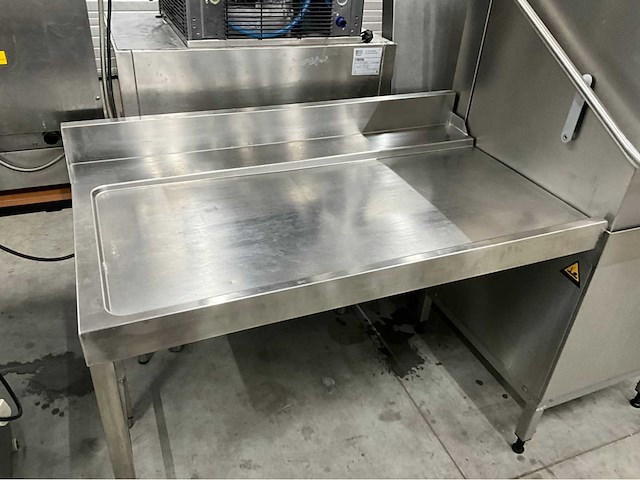 2014 hobart baraid 900-10n vaatwasmachine met aan en afvoertafel - afbeelding 4 van  10