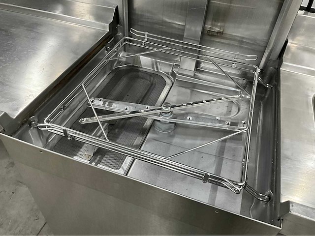 2014 hobart baraid 900-10n vaatwasmachine met aan en afvoertafel - afbeelding 9 van  10