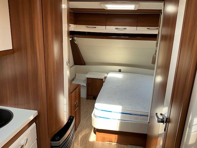 2014 hobby excellent 560ul caravan - afbeelding 1 van  24