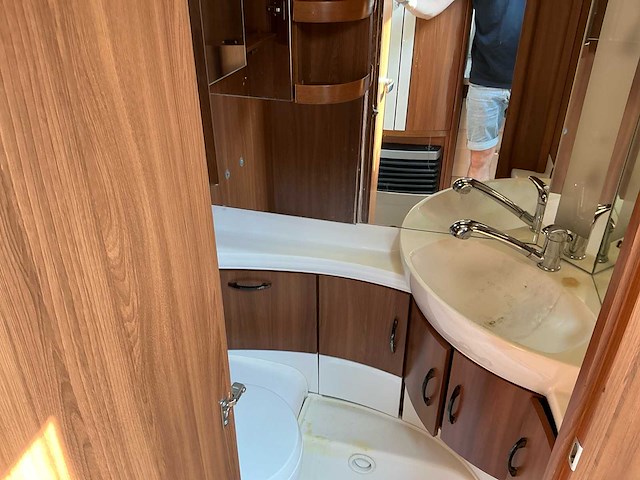 2014 hobby excellent 560ul caravan - afbeelding 5 van  24