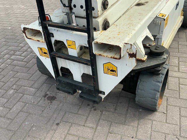 2014 holland lift hl-11812 hoogwerker - afbeelding 7 van  9