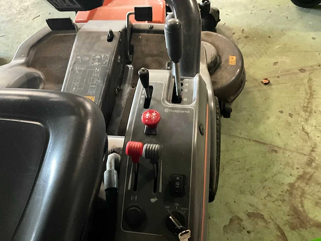 2014 husqvarna p 524 frontzitmaaier - afbeelding 4 van  12
