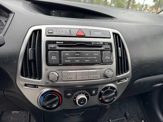 2014 hyundai i20 1.2i business ed. sj-052-j - afbeelding 11 van  14