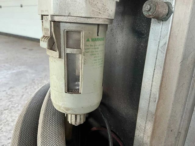 2014 ibix 9 mobiele zandstraler / drukstraalunit, 9 liter, 9 bar - afbeelding 4 van  16