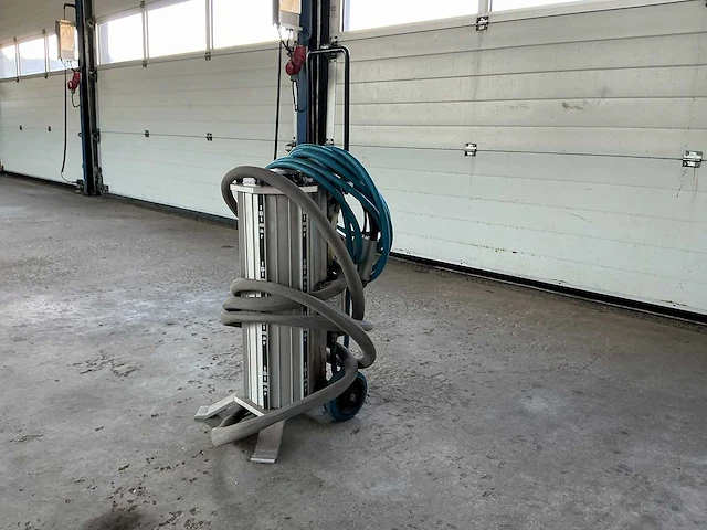 2014 ibix 9 mobiele zandstraler / drukstraalunit, 9 liter, 9 bar - afbeelding 1 van  16