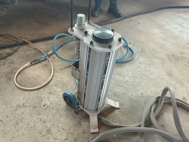 2014 ibix 9 mobiele zandstraler / drukstraalunit, 9 liter, 9 bar - afbeelding 9 van  16