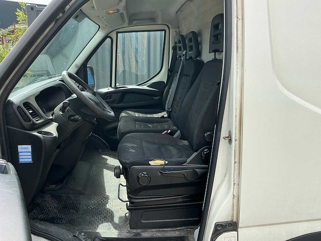 2014 iveco daily 35s13v 2.3 352 h2 bedrijfswagen - afbeelding 4 van  16