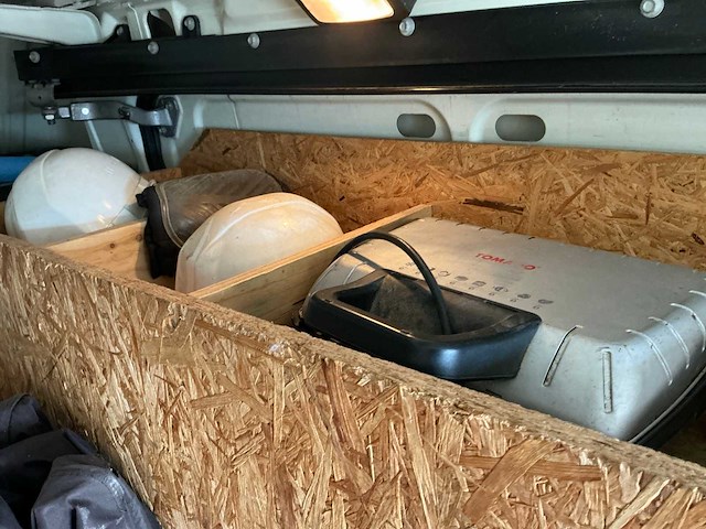 2014 iveco daily 35s13v 2.3 352 h2 bedrijfswagen - afbeelding 14 van  16