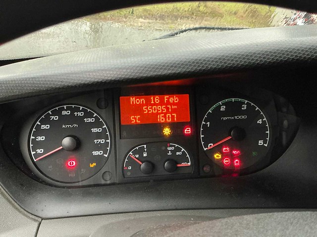 2014 iveco daily r 3.0 bedrijfswagen - afbeelding 9 van  27