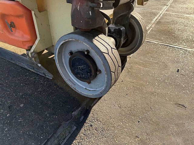 2014 jlg 2030 es schaarhoogwerker - afbeelding 18 van  21