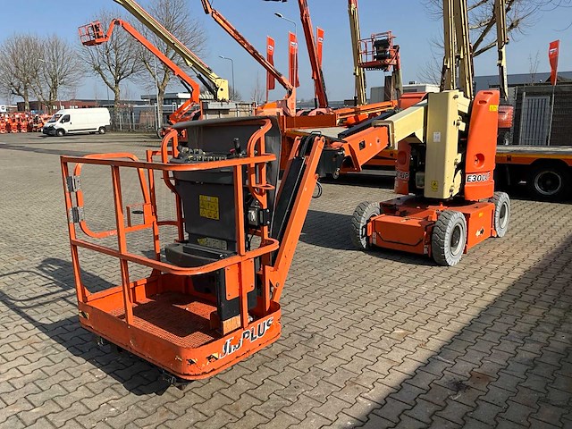 2014 jlg e300ajp hoogwerker - afbeelding 17 van  21