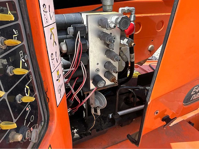 2014 jlg e400ajpn narrow hoogwerker - afbeelding 9 van  15