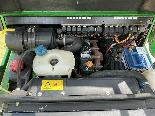 2014 john deere 1505 maaimachine met opvangbak (hoogkipper) - afbeelding 15 van  39