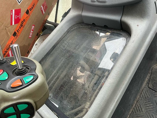 2014 johnston 158b 101t zelfrijdende veegmachine - afbeelding 30 van  37