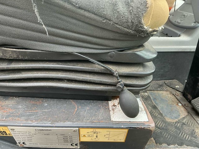 2014 johnston 158b 101t zelfrijdende veegmachine - afbeelding 4 van  16