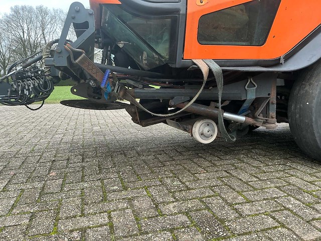 2014 johnston 158b 101t zelfrijdende veegmachine - afbeelding 11 van  42