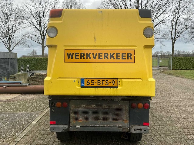 2014 johnston 158b 101t zelfrijdende veegmachine - afbeelding 4 van  42