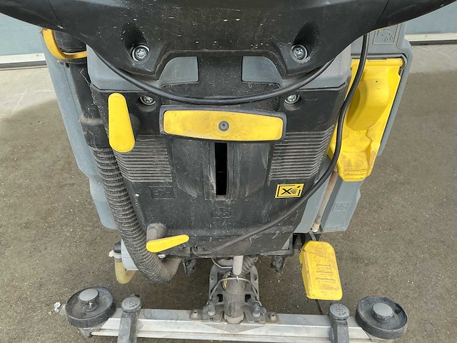 2014 karcher b40 w bp schrob/zuigmachine - afbeelding 12 van  14
