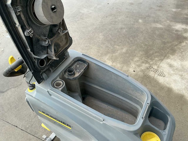2014 karcher b40 w bp schrob/zuigmachine - afbeelding 14 van  14