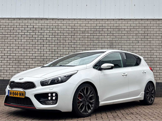 2014 kia cee'd 1.6 gt 204pk! personenauto - afbeelding 1 van  16