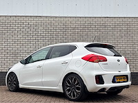 2014 kia cee'd 1.6 gt 204pk! personenauto - afbeelding 11 van  16