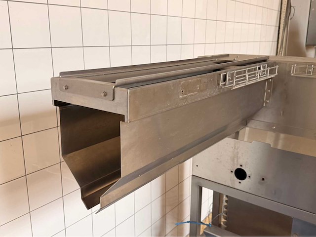 2014 könig mo 800 rvs bestrooiingsstation - afbeelding 4 van  8