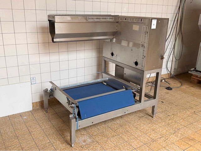 2014 könig mo 800 rvs bestrooiingsstation - afbeelding 1 van  8