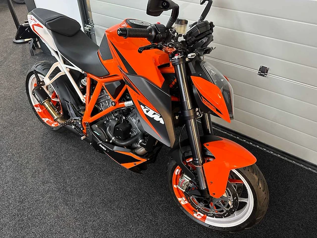 2014 ktm 1290 superduke r motorfiets - afbeelding 3 van  7