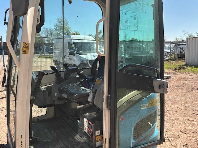 2014 kubota kx016-4 minigraafmachine - afbeelding 10 van  14