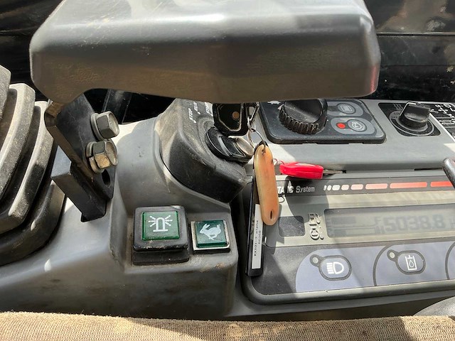2014 kubota kx101-3cx3 minigraafmachine - afbeelding 28 van  47