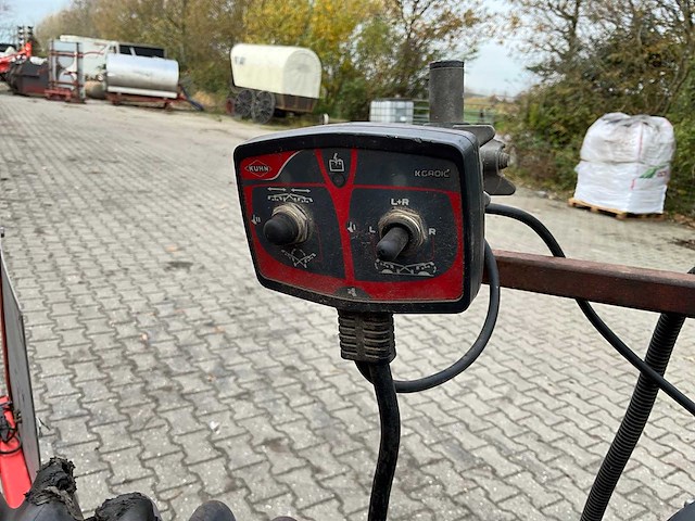 2014 kuhn ga 8731 masterdrive dubbele grashark - afbeelding 10 van  19