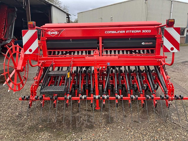 2014 kuhn integra 3003 zaaimachine - afbeelding 22 van  25