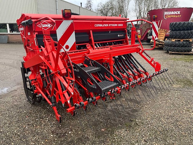 2014 kuhn integra 3003 zaaimachine - afbeelding 23 van  25