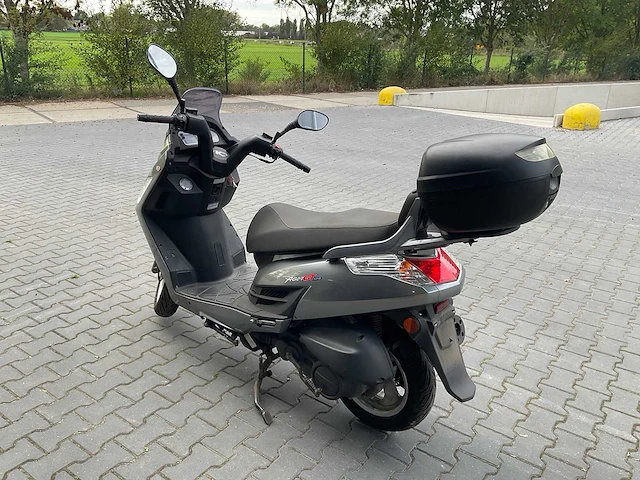 2014 kymco - yager gt 125 - motorcycle - afbeelding 4 van  10