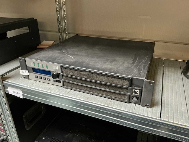 2014 l'acoustics la4 versterker - afbeelding 1 van  4