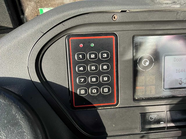 2014 linde r14-01 coldstore reach truck - afbeelding 16 van  30