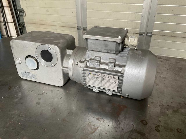 2014 mayfran 32.6 sp80 partij elektromotor met reductor - afbeelding 1 van  8