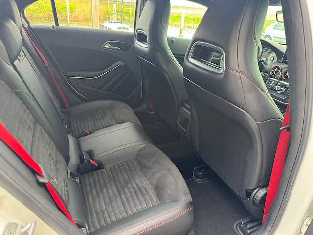 2014 mercedes-benz a-klasse 250 amg sport 300pk ambition g-313-tz - afbeelding 21 van  33