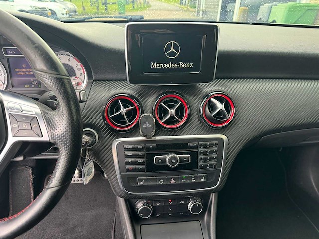 2014 mercedes-benz a-klasse 250 amg sport 300pk ambition g-313-tz - afbeelding 8 van  36