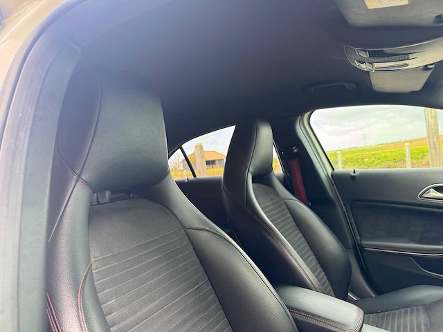 2014 mercedes-benz a-klasse 250 amg sport 300pk ambition g-313-tz - afbeelding 29 van  36