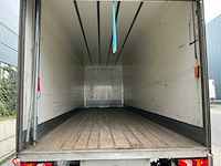 2014 mercedes-benz antos vrachtwagen met gesloten opbouw - afbeelding 1 van  32