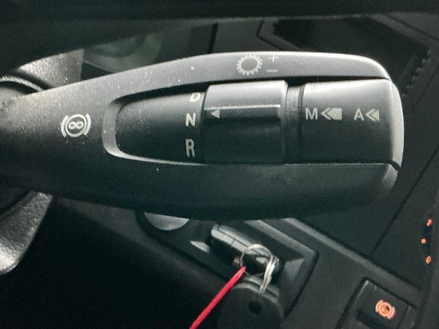 2014 mercedes-benz antos vrachtwagen met gesloten opbouw - afbeelding 7 van  32