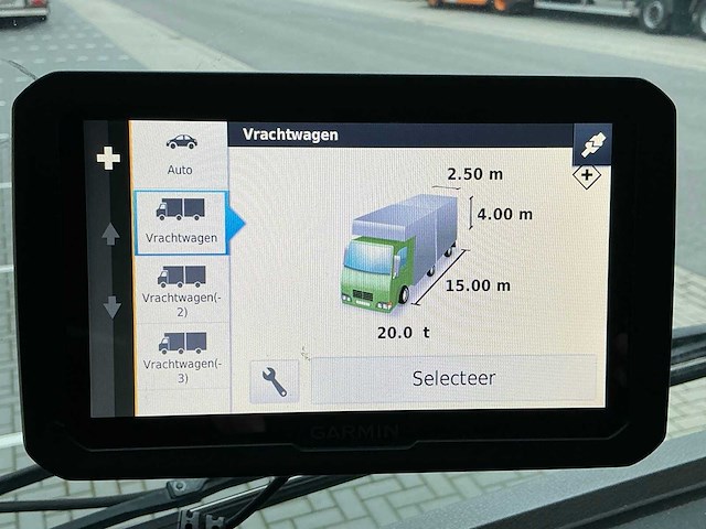 2014 mercedes-benz antos vrachtwagen met gesloten opbouw - afbeelding 10 van  32