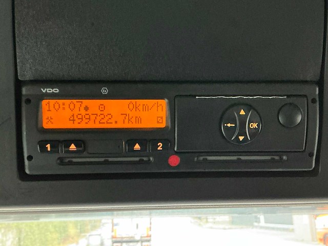 2014 mercedes-benz antos vrachtwagen met gesloten opbouw - afbeelding 11 van  32