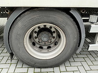 2014 mercedes-benz antos vrachtwagen met gesloten opbouw - afbeelding 15 van  32